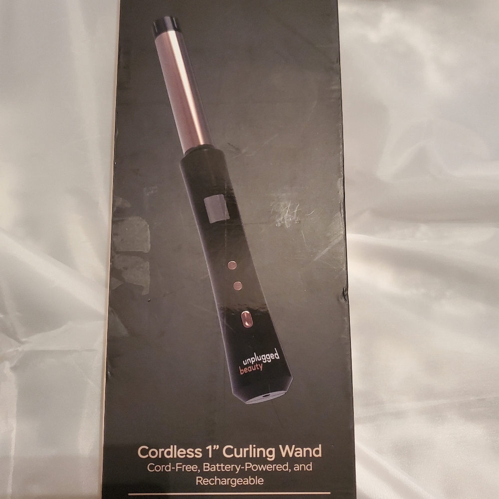 Unplugged Beauty 1" Cordless Curling Wand (Matte B